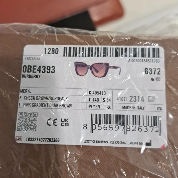 NWT Burberry Sunglasses - Picture 11 of 11